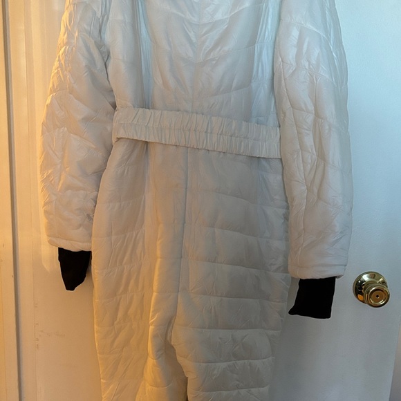 White Quilted Snowsuit with Black Details - Picture 5 of 6